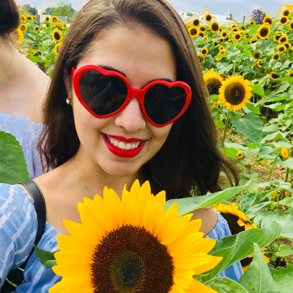 Meet your Posher, Gina